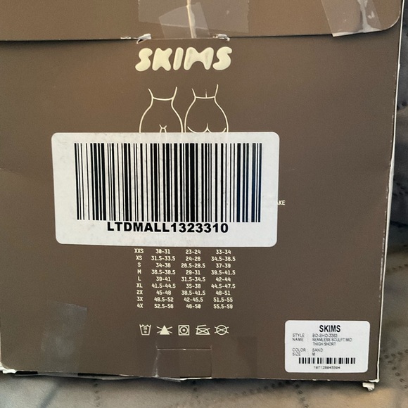 SKIMS - Picture 7 of 7